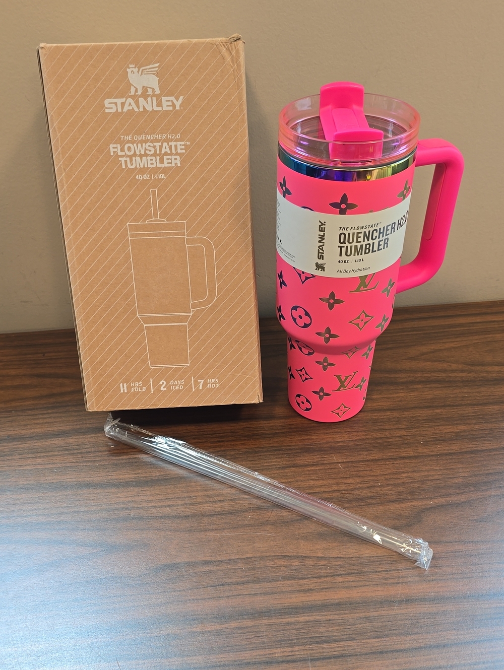 Stanley LV Pink FlowState Quencher H2.0 Tumbler with Handle